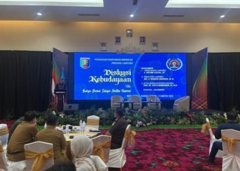 diskusi publik Persatuan Wartawan Indonesia (PWI) dengan tema Budaya Daerah Sebagai Identitas Nasional.