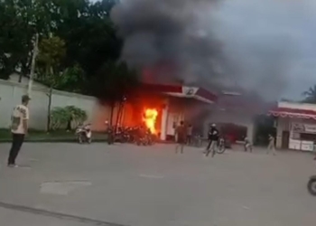 motor terbakar