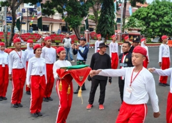 Suasana latihan Paskibra Kota di Halaman Kantor Pemkot Bandar Lampung. Dok