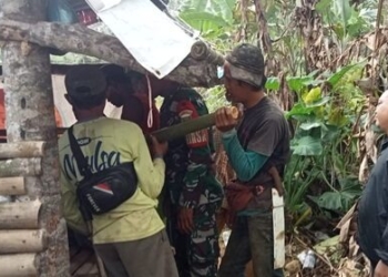 Seorang petani ditemukan meninggal dunia di sebuah gubuk kebun di kawasan Register 28, Pekon Gisting Permai, Kecamatan Gisting, Kabupaten Tanggamus, Selasa (5/8/2025) siang. (dok polres)
