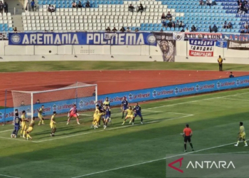 08OLAHRAGA-FB-23SEPT