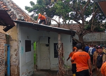 Pemkot bantuan rumah ambruk
