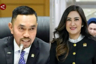 DPP partai NasDem menonaktifkan Ahmad Sahroni dan Nafa Urbach sebagai anggota DPR RI dari Fraksi Partai NasDem terhitung sejak hari Senin tanggal 1 September 2025.