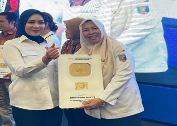 Gen Z SMAN 9 Bandar Lampung Aktif Donor Darah Diganjar Penghargaan dari PMI