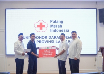 Alfamart kembali menggelar aksi donor darah serentak di 34 kota/kabupaten sepanjang September 2025. Dari kegiatan sosial ini, Alfamart menargetkan terkumpul 26.000 kantong darah untuk membantu memenuhi stok Palang Merah Indonesia (PMI).Dok/Alfamart