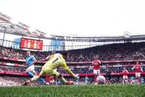 Martinelli Selamatkan Arsenal dari Kekalahan atas Manchester City