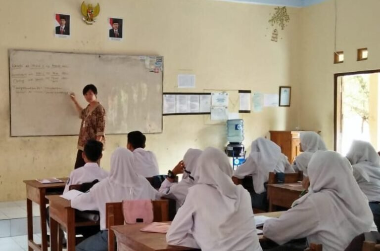 Guru Honorer dan PPPK Diusulkan Dihapus