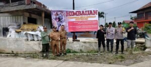 Waspada Harimau Sumatera, Polsek dan TNBBS Pasang Banner dan Kamera Trap