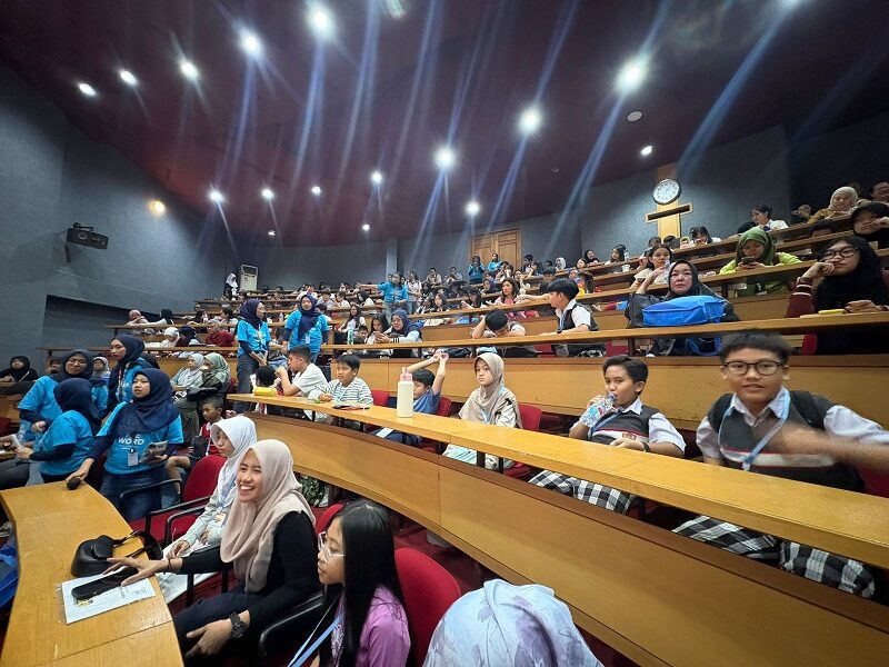 English One Spelling Bee 2025 Ajang Literasi Berstandar Global