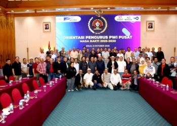 Pengurus Persatuan Wartawan Indonesia (PWI) Pusat masa bakti 2025–2030 menggelar orientasi kepengurusan di Solo, Jawa Tengah, Jumat, 3 Oktober 2025 malam. Dok. HUMASPWI2025