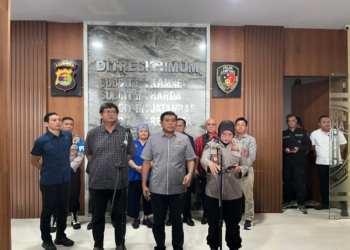 Polda Lampung mengungumkan hasil ekshumasi jenazah Pratama Wijaya Kusuma peserta pendidikan dasar (Diksar) Unit Kegiatan Mahasiswa Ekonomi Pecinta Lingkungan (Mahepel) Universitas Lampung (Unila). (Foto: Lampost.co / Asrul Septian Malik)