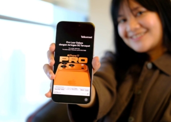 Pre-order iPhone 17 Series dengan promo “Buy 7 Get 24”.