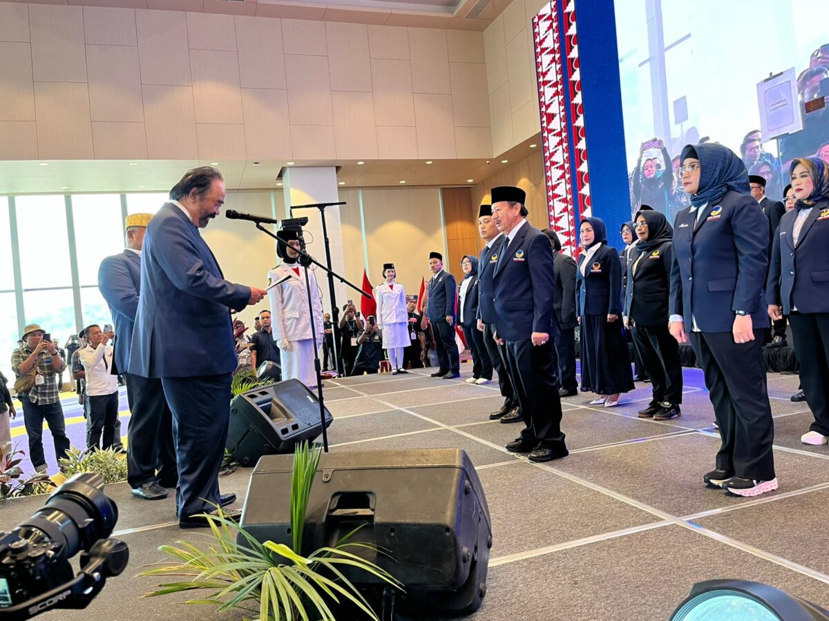 Ketua Umum Partai NasDem Surya Paloh resmi melantik kepengurusan DPW Partai NasDem Lampung periode 2025--2029 di Hotel Grand Mercure, Bandar Lampung, Sabtu, 25 Oktober 2025. (Lampost.co / Asrul Septian Malik)