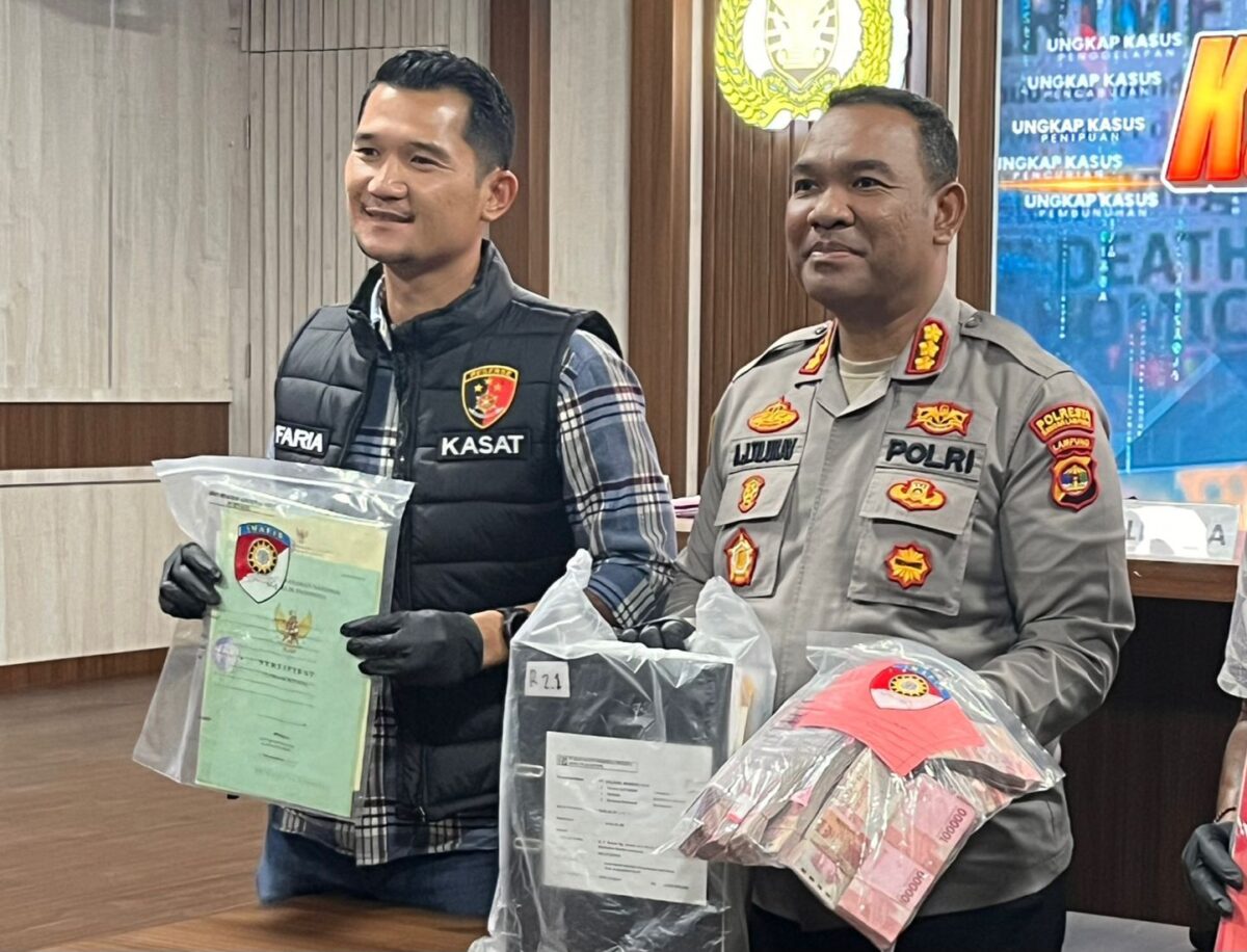 Kasat Reskrim Polresta Bandar Lampung Kompol Faria Arista (kiri). Dok Lampost.co