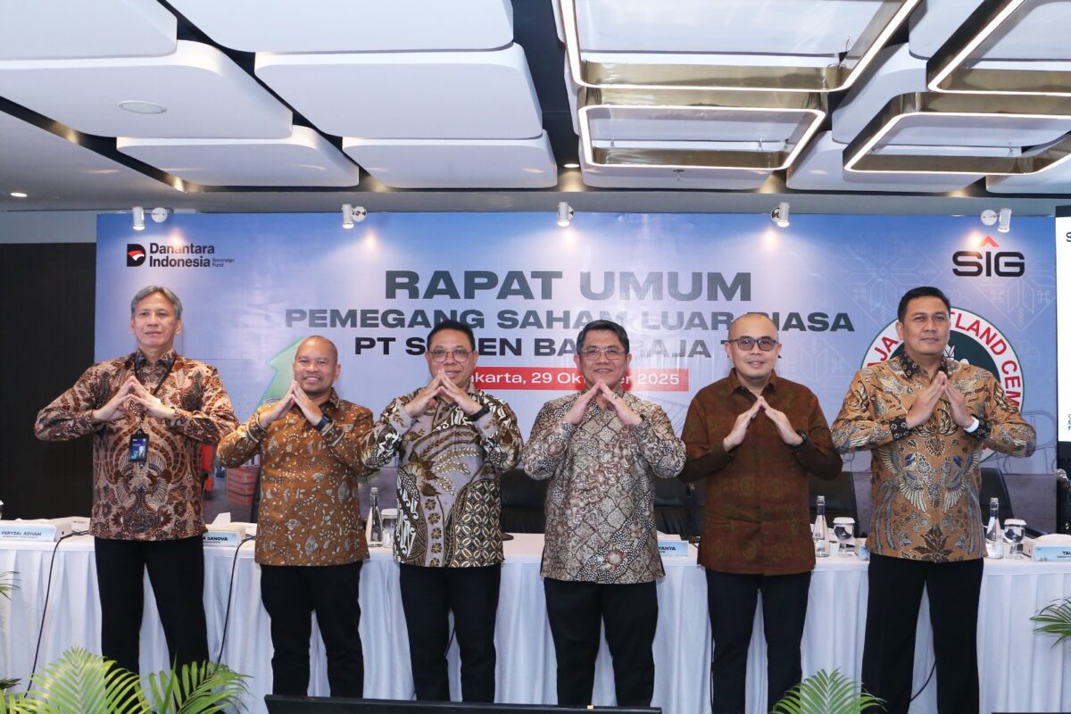 PT. Semen Baturaja Tbk (SMBR) selaku anak perusahaan PT. Semen Indonesia (Persero) Tbk (SIG), menggelar Rapat Umum Pemegang Saham Luar Biasa (RUPSLB) di The East Tower Mega Kuningan, Jakarta, Rabu, 29 Oktober 2025. Dok SMBR
