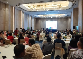 Lelang pelumas dalam kegiatan Ngobeng di Hotel Santika, Selasa, 7 Oktober 2025.