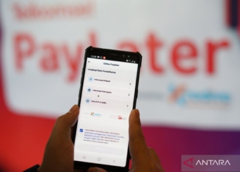 OUTSTANDING PAY LATER LAMPUNG. Layar layanan pay later dari aplikasi salah satu operator seluler. Penggunaan layanan bayar tunda atau buy now pay later (BNPL) di Lampung terus meningkat. Data Otoritas Jasa Keuangan (OJK) mencatat, nilai outstanding BNPL masyarakat Lampung mencapai Rp184,7 miliar sepanjang Januari hingga Agustus 2025. IST