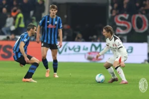 AC Milan Gagal Geser Napoli Setelah Diimbangi Atalanta 1-1