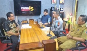 Perkuat Edukasi Masyarakat Cegah Hoaks di Era Digital
