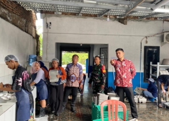 Dinas Lingkungan Hidup Kota Bandar Lampung menurunkan tim untuk mengecek Satuan Pelayanan Pemenuhan Gizi (SPPG) Kopri Raya, Sukarame, yang diduga mencemari lingkungan.