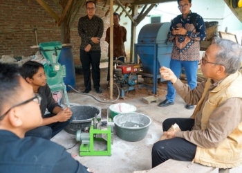 Institut Teknologi Sumatera (Itera) mendorong petani singkong di Desa Mekar Karya, Kecamatan Waway Karya, Kabupaten Lampung Timur, untuk memproduksi Modified Cassava Flour (Mocaf)