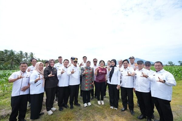 Wamendiktisaintek Prof Stella