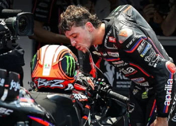 Bezzecchi juara MotoGP Valencia 2025