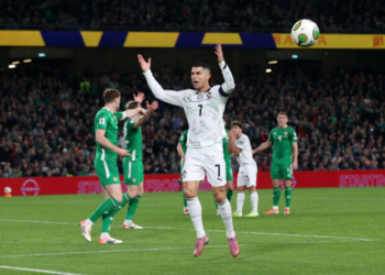 Portugal Kalah dari Irlandia, Cristiano Ronaldo Kartu Merah