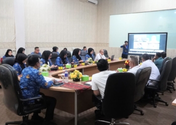 Rapat Koordinasi Pengendalian Inflasi Daerah Tahun 2025 secara virtual bertempat di Ruang Command Center Lt. II Dinas Kominfotik Provinsi Lampung, Senin, 17 November 2025. Dok ADPIM