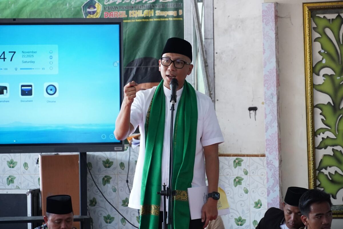 Gubernur Lampung, Rahmat Mirzani Djausal, menghadiri Stadium General di Pondok Pesantren Darul Islah, Tulang Bawang, Sabtu, 22 November 2025. Dok Diskominfotik Lampung