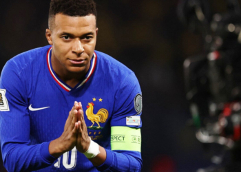 Kylian Mbappe sumbang brace