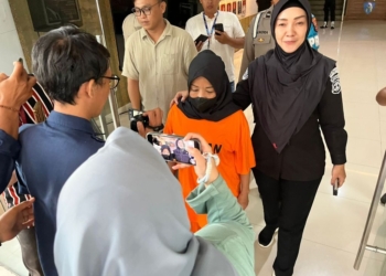 Pelaku penipuan dan penggelapan