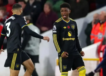 Pemain sayap Manchester United Amad Diallo (kanan)