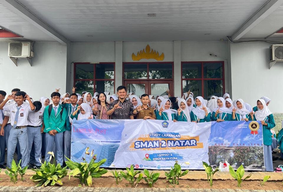 182 Siswa SMAN 2 Natar Belajar Jurnalistik di Kantor Lampung Post