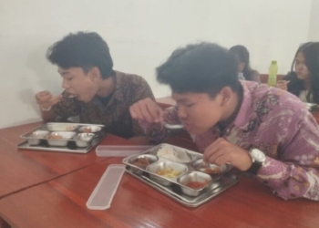 Ulat di Menu MBG Resahkan Wali Murid