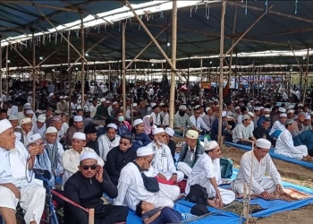 Ribuan Peserta Jemaah Tabligh Akbar Do'akan Bencana Yang Terjadi Di Sumut, Sumbar, dan Aceh.Andi Apriadi.
