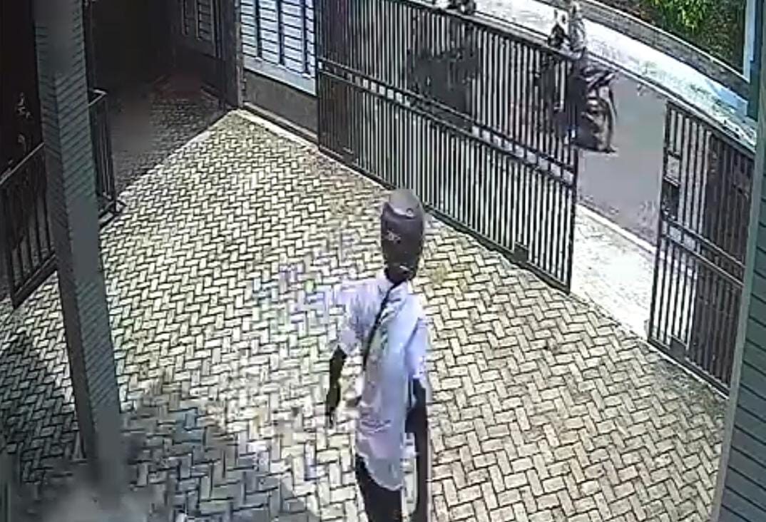 pencurian motor kurir