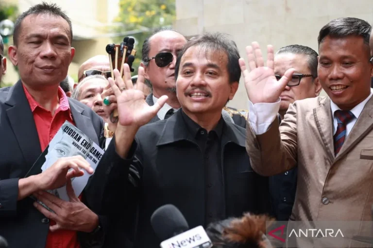 Roy Suryo Yakin Kasus Ijazah Jokowi Tak Tuntas, Kubu Jokowi Minta Penyidikan Tak Dipaksa Cepat