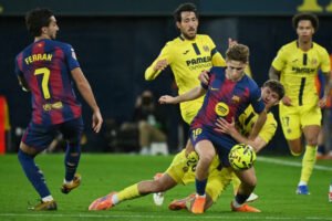 Barcelona Jauhi Real Madrid Usai Menang 2-0 di Markas Villarreal