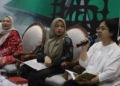 Anggota DPR RI Fraksi Gerindra Himmatul Aliyah (kiri) bersama dengan Pengamat Politik Perludem Titi Anggraini (tengah) dan Sekjen Koalisi Perempuan Indonesia Mike Verawati Tangka (kanan) menjadi pembicara dalam diskusi Dialektika Demokrasi(Moh Irfan/MI)