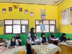 Heboh Guru Honorer Tak Bisa Mengajar Lagi pada 2027, Kemendikdasmen Beri Penjelasan