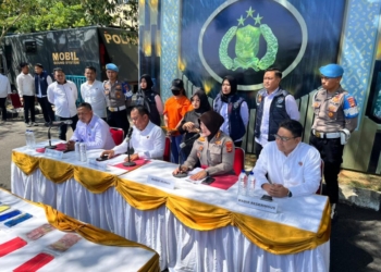 Subdit V Cyber Crime Ditreskrimsus Polda Lampung menangkap dua wanita yang mempromosikan judi online dan masuk dugaan tindak pidana informasi dan transaksi elektronik (ITE). Dok Lampost.co