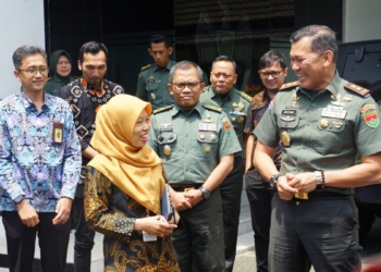 n Kementerian Keuangan Provinsi Lampung (Kemenkeu Satu Lampung) menggelar audiensi dengan Komando Daerah Militer (Kodam) XXI/Radin Inten Lampung dalam rangka memperkuat sinergi dan kolaborasi lintas-instansi untuk mendukung optimalisasi pengamanan tugas strategis dan penerimaan negara. Pertemuan berlangsung di Ruang Pertemuan Kodam Radin Inten Lampung, Kota Bandar Lampung (Selasa, 2/12).