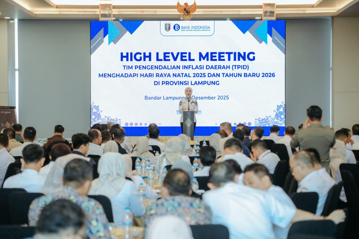 Pemerintah Provinsi Lampung menggelar High Level Meeting (HLM) Tim Pengendalian Inflasi Daerah (TPID) se-Provinsi Lampung di Hotel Grand Mercure, pada Rabu, 3 Desember 2025. Dok Diskominfo