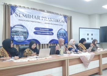 Mahasiswa Program Studi Sejarah Peradaban Islam Fakultas Adab UIN Raden Intan Lampung menggelar seminar hasil penelitian mengenai maritim Indonesia di Perpustakaan Nasional RI, Arsip Nasional RI, dan Museum Bahari Jakarta. Kegiatan seminar ini dilaksanakan pada Ruang Seminar Fakultas Adab UIN Raden Intan. Dok UIN Raden Intan