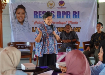 Wakil Ketua MPR RI Lestari Moerdijat membuka pelatihan paralegal bagi para mahasiswa Kabupaten Kudus, Jawa Tengah, Sabtu, 20 Desember 2025. Foto: Dok MPR RI