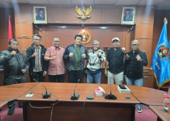 PWI Pusat menuntaskan finalisasi draft Anggaran Dasar dan Anggaran Rumah Tangga (AD/ART), Kode Etik Jurnalistik (KEJ), dan Kode Perilaku Wartawan (KPW) melalui rapat maraton dua hari, 19–20 Desember 2025, di ruang rapat Kantor PWI Pusat, Jalan Kebon Sirih, Jakarta Pusat. Dok PWI