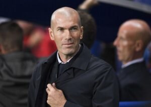Zidane Pasang Dua Syarat Berat Jika Mau Latih Manchester United Usai Amorim Dipecat