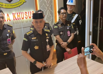 Asisten Tindak Pidana Khusus (Aspidsus) Kejati Lampung, Armen Wijaya saat memberikan keterangan pers. Dok Lampost.co