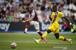 Manchester City Sepakat Beli Marc Guehi